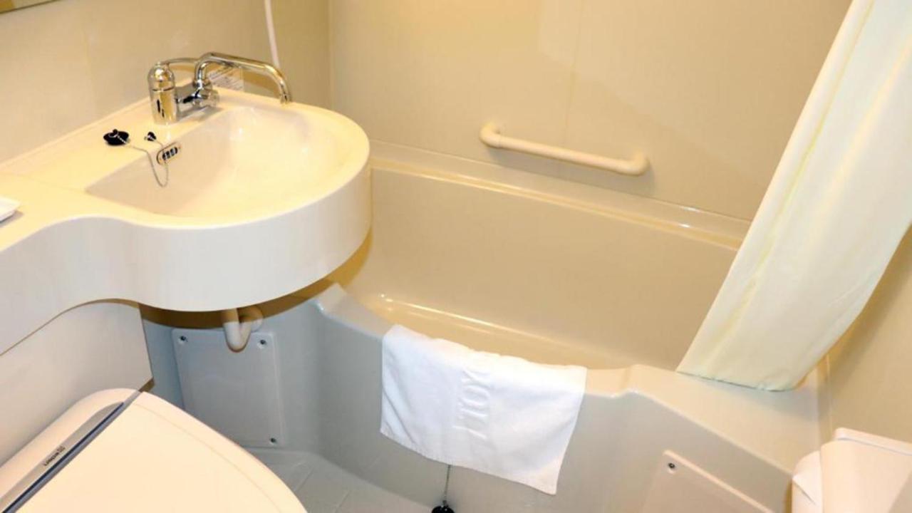 Toyoko Inn Nara Oji Eki Minami Guchi Екстер'єр фото