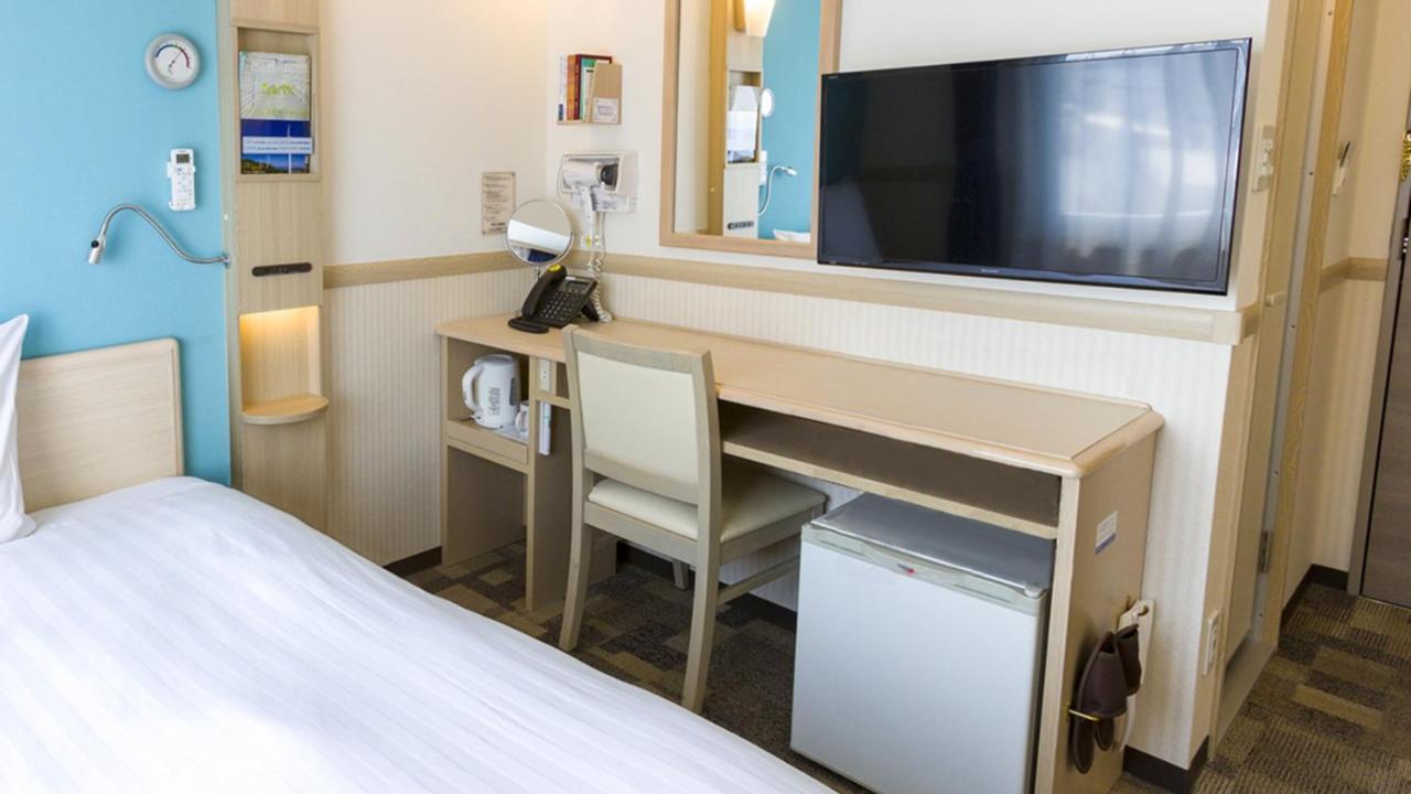 Toyoko Inn Nara Oji Eki Minami Guchi Екстер'єр фото